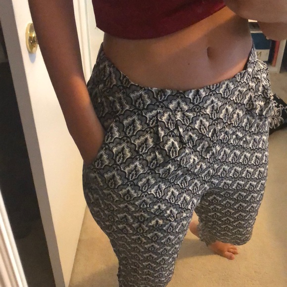 H&M Patterned Pants - Picture 3 of 4